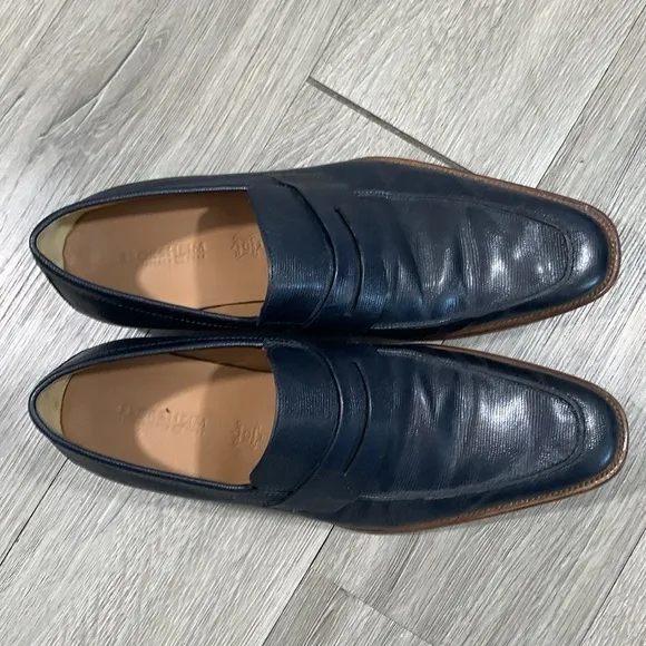 Florsheim Navy Blue Textured Leather Slip-On Loafers size 11 D