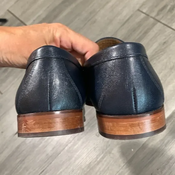Florsheim Navy Blue Textured Leather Slip-On Loafers size 11 D