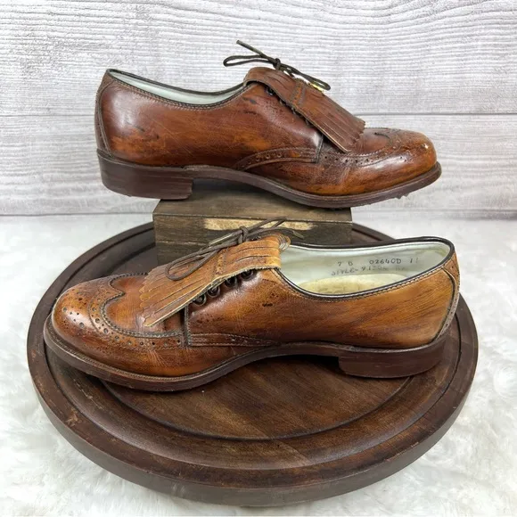 Footjoy Vintage Women’s Kiltie Leather Cleat Brown Golf Shoes Size 7 B