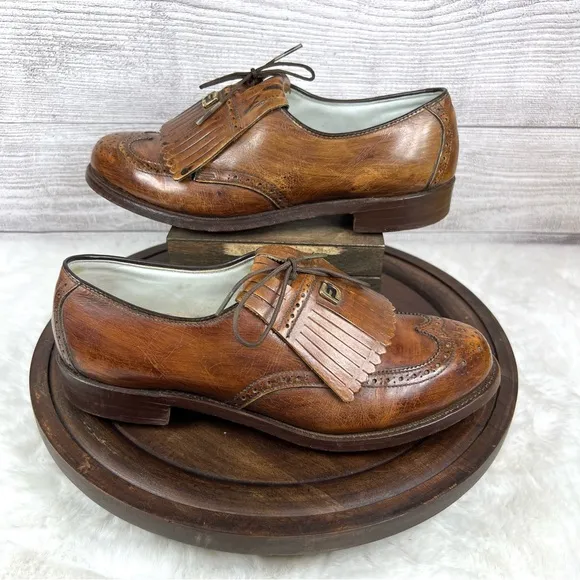 Footjoy Vintage Women’s Kiltie Leather Cleat Brown Golf Shoes Size 7 B