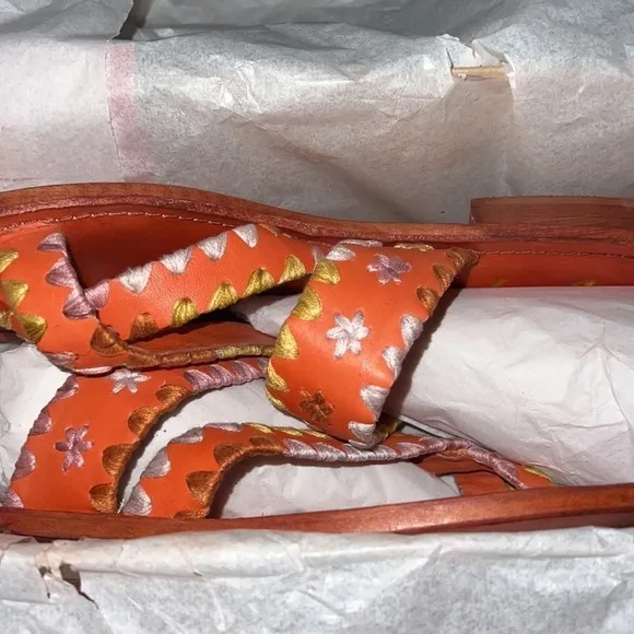 Free People Bella Caia Crochet Sandal Flip Flop Thong NIB Size 38 Tiger Lily