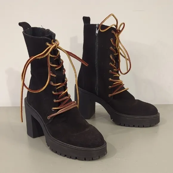 Free People Dylan Lace Up Boots in Black Suede size 37