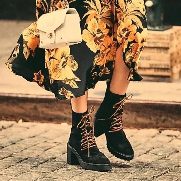Free People Dylan Lace Up Boots in Black Suede size 37