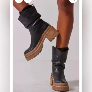 Free People Mel Slouch Boot size 9 Leather Chunky Platform Black Grunge Like New