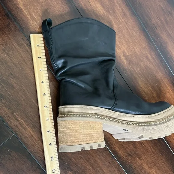 Free People Mel Slouch Boot size 9 Leather Chunky Platform Black Grunge Like New
