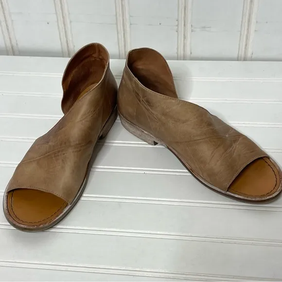 Free People Mont Blanc D‘Orsay Slip-On Brown Tan Leather Sandal Size 40 US 9.5