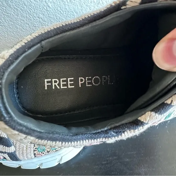 FREE PEOPLE‎ Sneakers Womens Catch Me If You Can Crochet White Mirror Combo 7.5