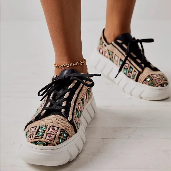 FREE PEOPLE‎ Sneakers Womens Catch Me If You Can Crochet White Mirror Combo 7.5