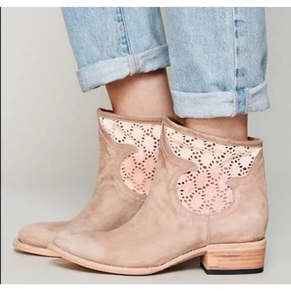 Freebird by Steven Coyote Crochet Leather Ankle Booties Size 7 M