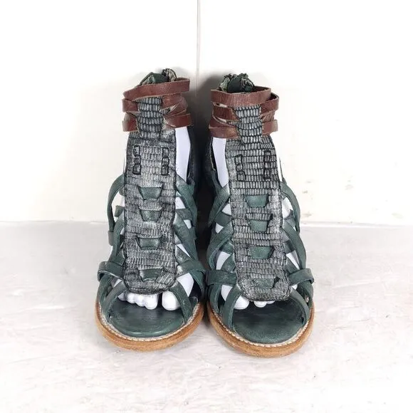 FREEBIRD BY STEVEN Women's Penny US9M Green Leather Distressed Sandals