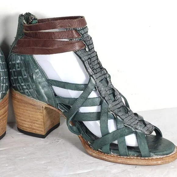 FREEBIRD BY STEVEN Women's Penny US9M Green Leather Distressed Sandals