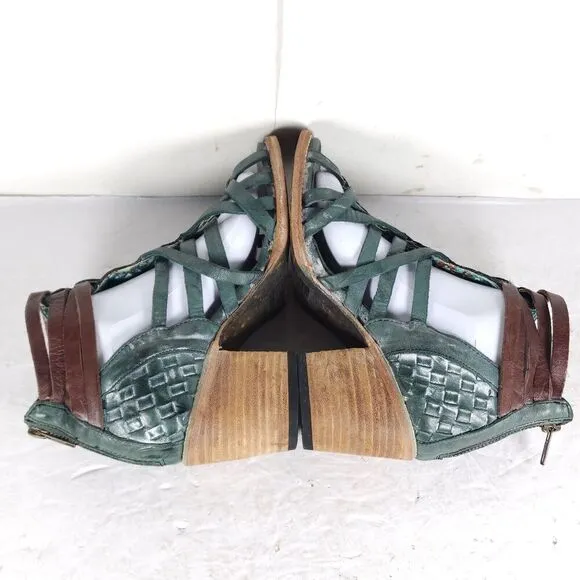 FREEBIRD BY STEVEN Women's Penny US9M Green Leather Distressed Sandals