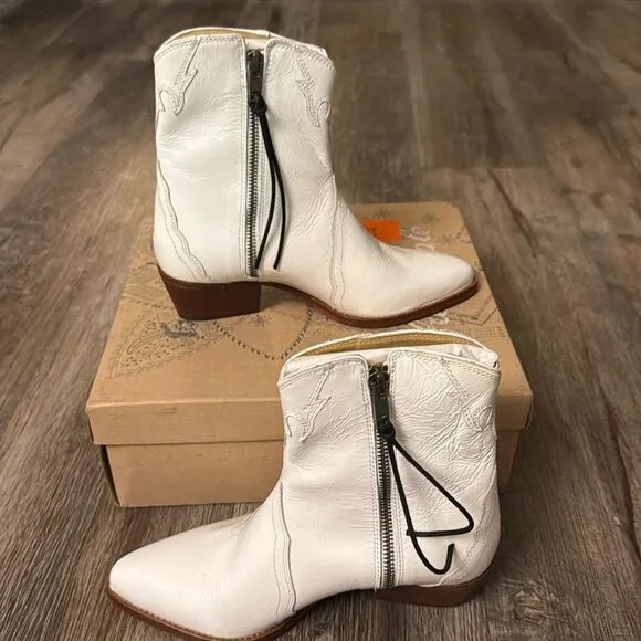 Free People New Frontier White Patent Leather Western Booties OB888602 Size 6