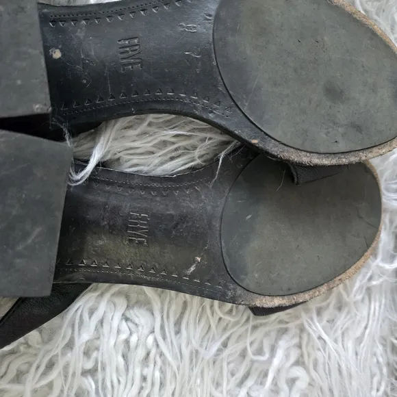 Frye Black Leather Ankle Straps Sandals