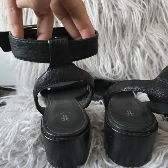 Frye Black Leather Ankle Straps Sandals
