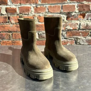Gia Borghini Tubular Lug Sole Bootie - size 8