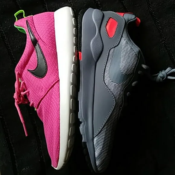 Girls Nike Roshe Shoes
