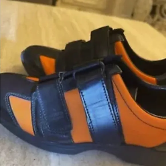 Gucci Women’s Shoes Black Orange Sneakers NWT SAKS FIFTH AVE AUTH 5.5 Leather