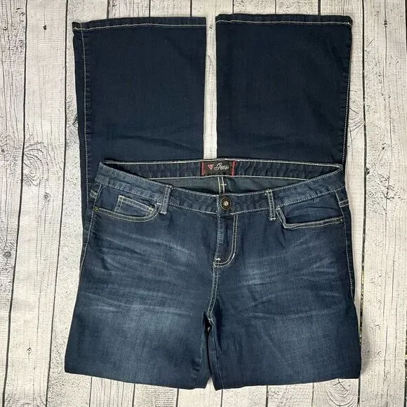 GUESS Bootcut Jeans