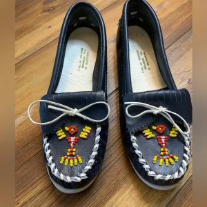 Handcrafted Adirondack Beaded Women’s Moccasin’s Navy Size 6.5