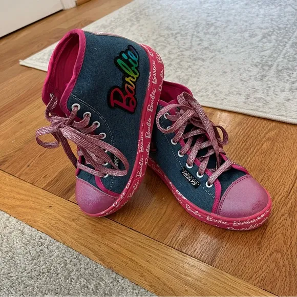 HEELYS Youth Kids Barbie Hustle High Top Wheels Skate Sneaker Shoes 3 Little kid