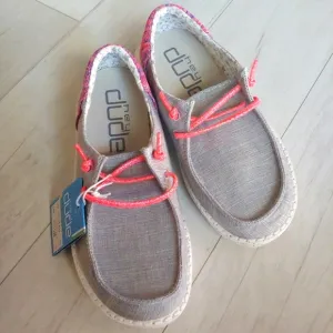 HEY DUDE NEW Wendy Youth Slip-On Shoes Funk Grey