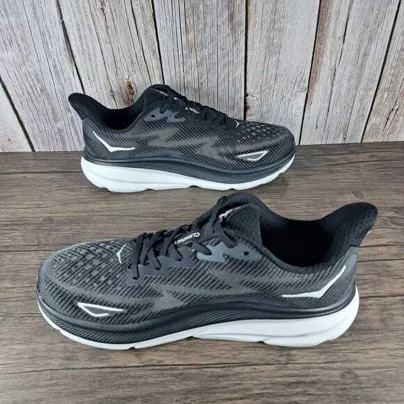 Hoka One One Clifton 9 Women's Sz 9.5 B Running Shoes Black White (VGC)