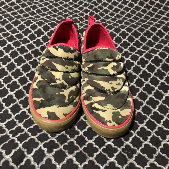 Hurley Puff Kayo Chukka Puffy Slip On Shoes Loafers Pink Camo Women’s Size 8 NEW