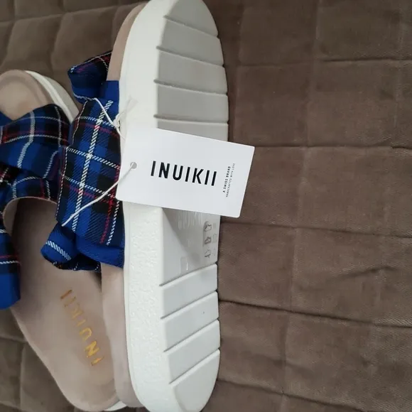 Inuikii slides