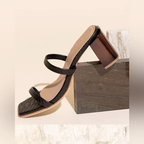 James Smith Sirenuse Strap Sandals in Black (38)