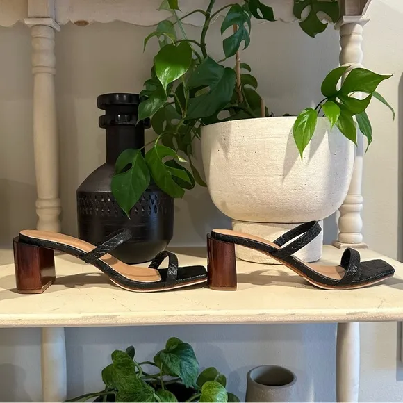 James Smith Sirenuse Strap Sandals in Black (38)