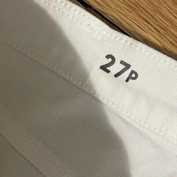 J.CREW Petite Mid-rise Kickout Jean Size 27P White NEW CH694 Casual Coastal