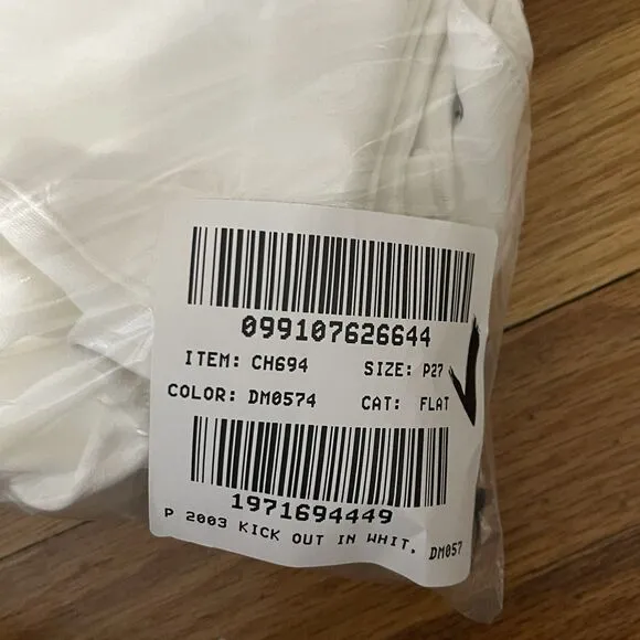 J.CREW Petite Mid-rise Kickout Jean Size 27P White NEW CH694 Casual Coastal
