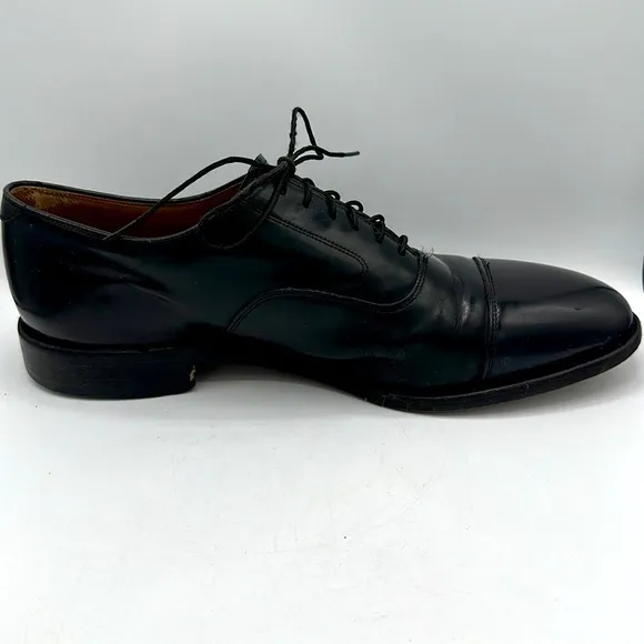Johnston &amp; Murphy black cap toe Oxford dress shoes, size 10