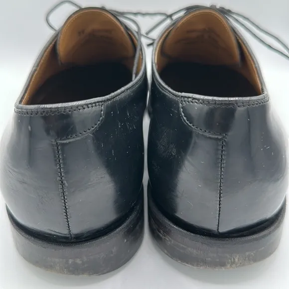 Johnston &amp; Murphy black cap toe Oxford dress shoes, size 10