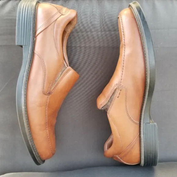 Johnston &amp; Murphy XC4 BROWN Leather Loafers (Men 10.5M) Dual Width Comfort Shoes