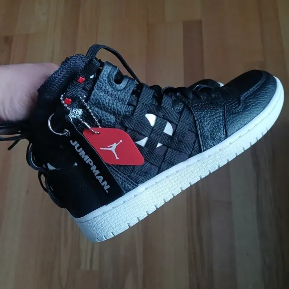 Jordan 1 Cargo Streetwear/Lifestyle Shoes Size 7.5 Men/9 Women
