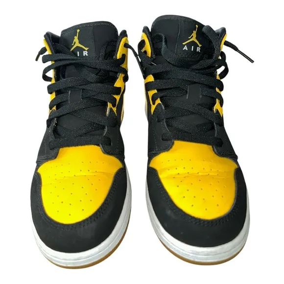 Jordan 1 Mid Little Kids Shoes Black/Varsity Maize-White size 6Y