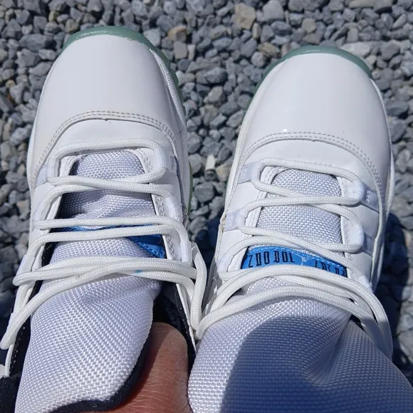 Jordan 11 Retro 'Legend Blue' 2014 Streetwear/Basketball Shoes  5.5 Youth/7 Wom
