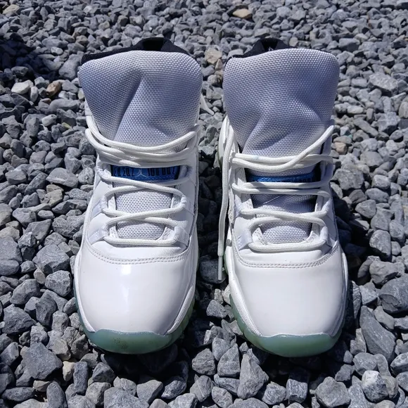 Jordan 11 Retro 'Legend Blue' 2014 Streetwear/Basketball Shoes  5.5 Youth/7 Wom
