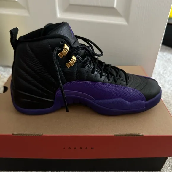 Jordan 12 brand new!!! Men's Black and Purple Sneakers