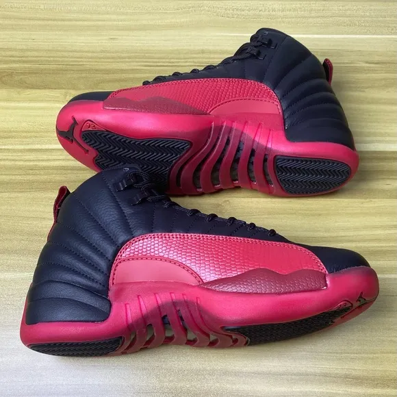 Jordan 12 Retro Flu Game  Black Red Sneakers Men’s Pre-owned Size 11