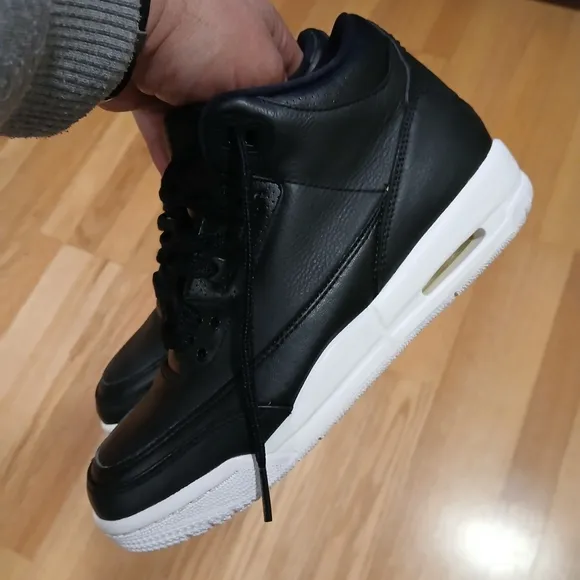 Jordan 3 Retro 'Cyber Monday' Streetwear/Lifestyle Shoes Size 5.5 Youth/7 Women