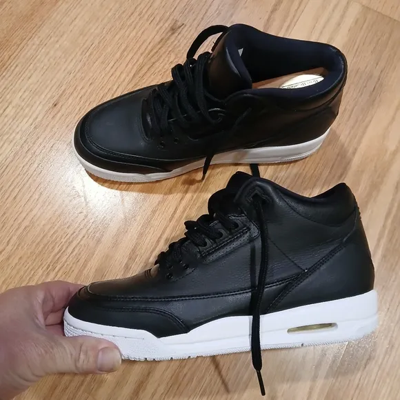 Jordan 3 Retro 'Cyber Monday' Streetwear/Lifestyle Shoes Size 5.5 Youth/7 Women