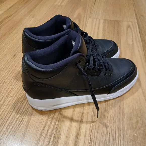 Jordan 3 Retro 'Cyber Monday' Streetwear/Lifestyle Shoes Size 5.5 Youth/7 Women