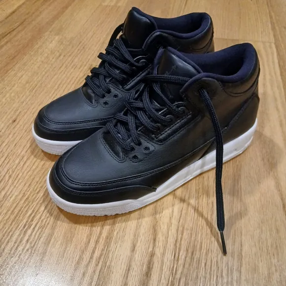 Jordan 3 Retro 'Cyber Monday' Streetwear/Lifestyle Shoes Size 5.5 Youth/7 Women