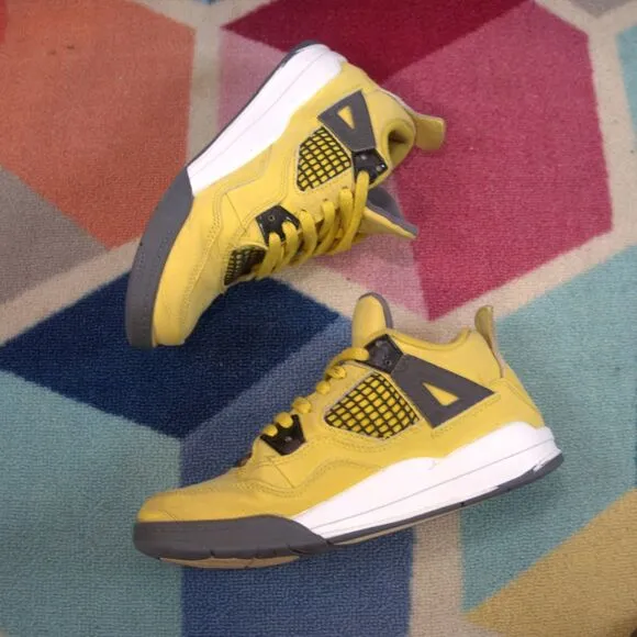 Jordan 4 Retro Lightning 2021 Kids Size 2Y  Shoes BQ7669-700