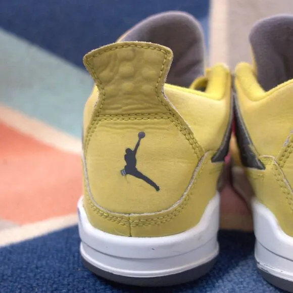 Jordan 4 Retro Lightning 2021 Kids Size 2Y  Shoes BQ7669-700