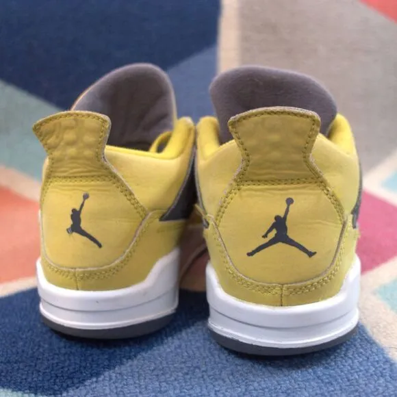Jordan 4 Retro Lightning 2021 Kids Size 2Y  Shoes BQ7669-700