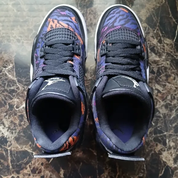 Jordan 4 Retro 'Rush Violet 'Streetwear/Lifestyle Shoes Size 4 Youth/5.5 Women